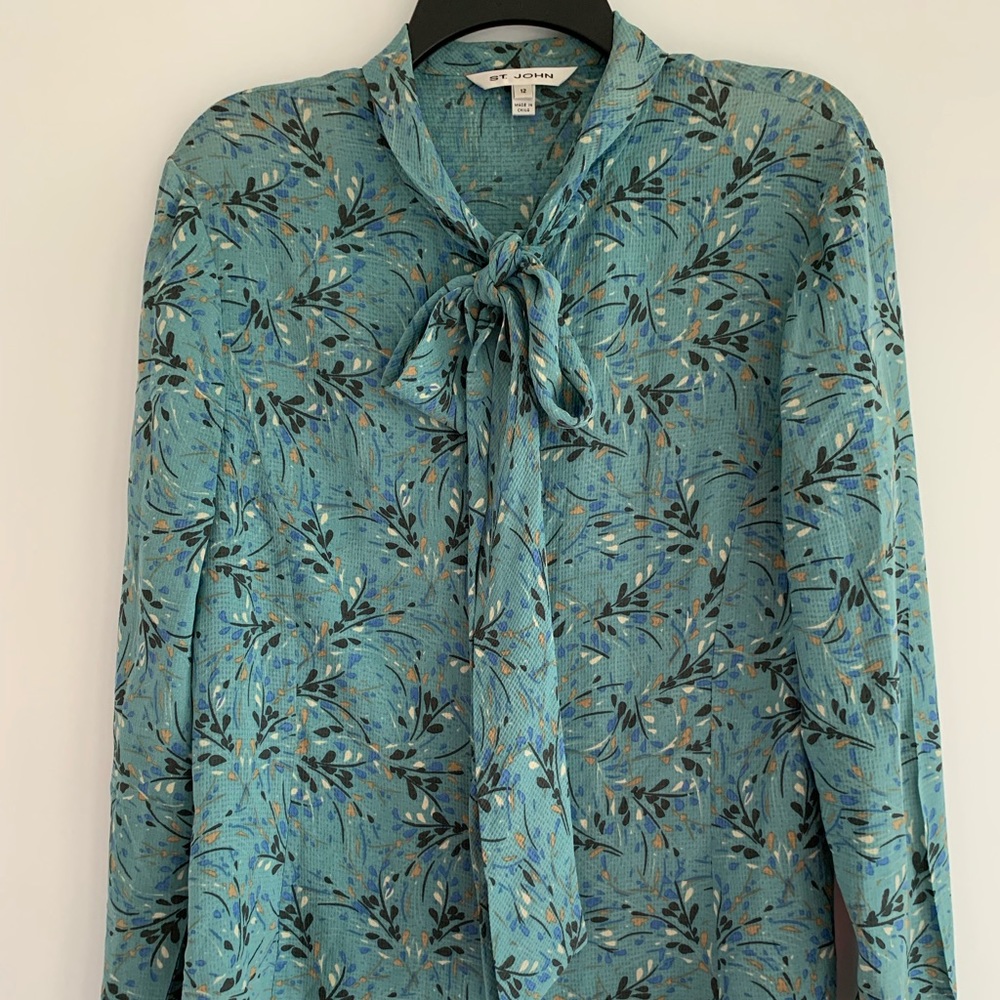 St John 100% Silk Blouse size 12